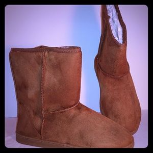 DAWGS 9" Microfiber Boots NEW